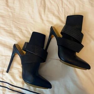 bcbg booties